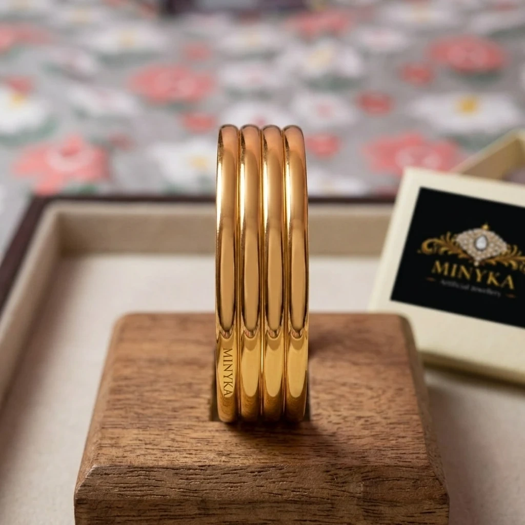 minyka-classic-gold-finish-plain-bangles-set-of-4